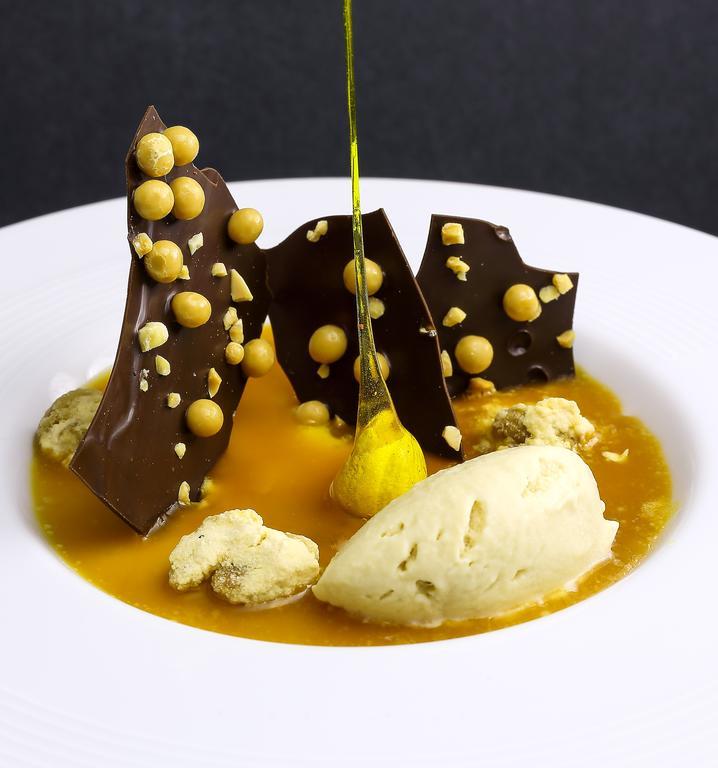Hotel De France - Restaurant L'Insolite ดูอาร์เนอนี ภายนอก รูปภาพ