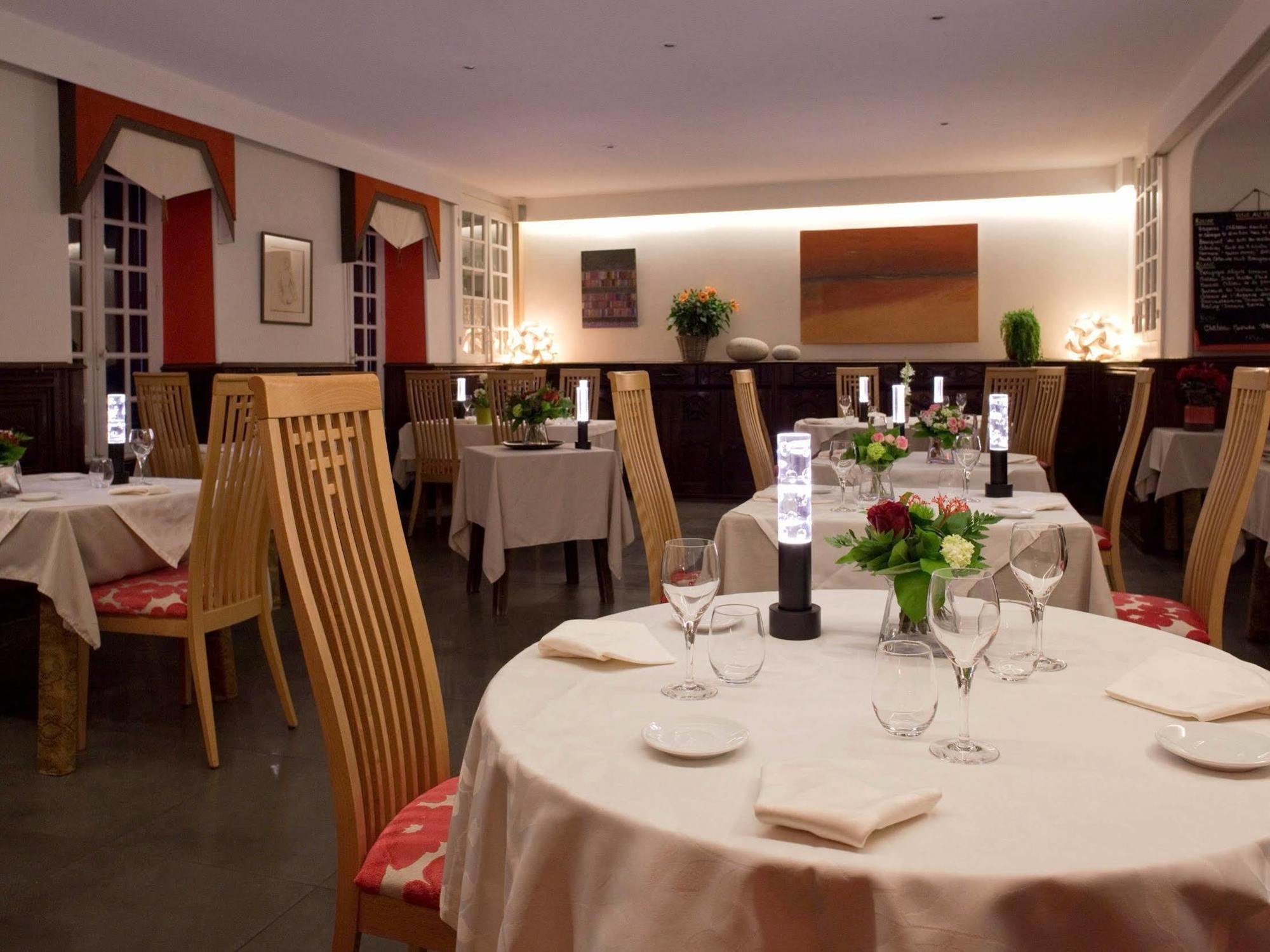 Hotel De France - Restaurant L'Insolite ดูอาร์เนอนี ภายนอก รูปภาพ